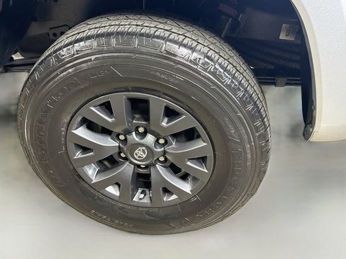 Certified 2023 Toyota Tacoma SR5 w/ Technology Package AWD/4WD image 9