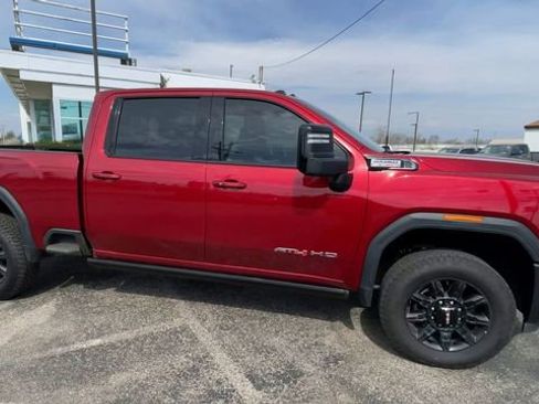 Used 2025 GMC Sierra 2500 AT4 w/ AT4 Premium Plus Package AWD/4WD image 3