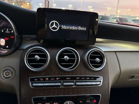 Used 2019 Mercedes-Benz C 300 4MATIC Sedan image 9