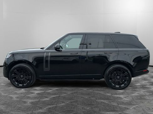 Used 2024 Land Rover Range Rover SE AWD/4WD image 2