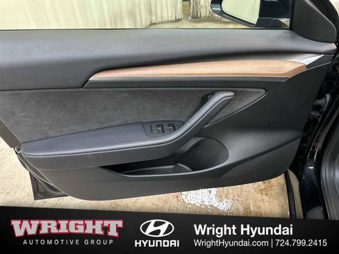 Used 2023 Tesla Model 3 Standard Range image 9