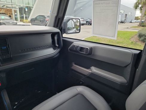 Used 2023 Ford Bronco Black Diamond image 16
