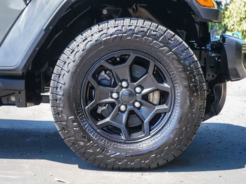 Used 2023 Jeep Wrangler Unlimited AWD/4WD image 10