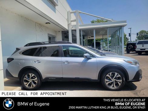 Used 2022 Subaru Outback Limited AWD/4WD image 2