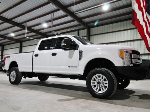 Used 2017 Ford F350 XLT w/ XLT Value Package AWD/4WD image 16