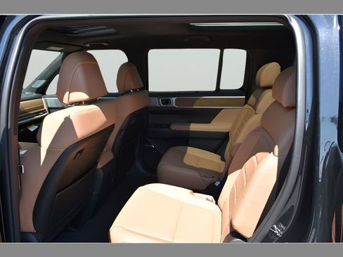 New 2026 Hyundai Santa Fe Calligraphy FWD image 11