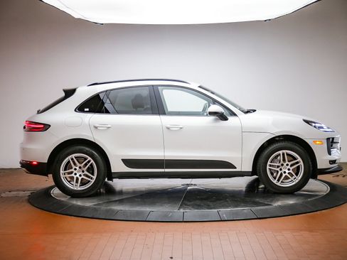 Used 2021 Porsche Macan AWD/4WD image 8