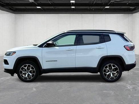 Used 2026 Jeep Compass Limited AWD/4WD image 8