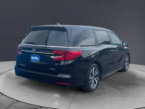 Used 2024 Honda Odyssey Touring image 5