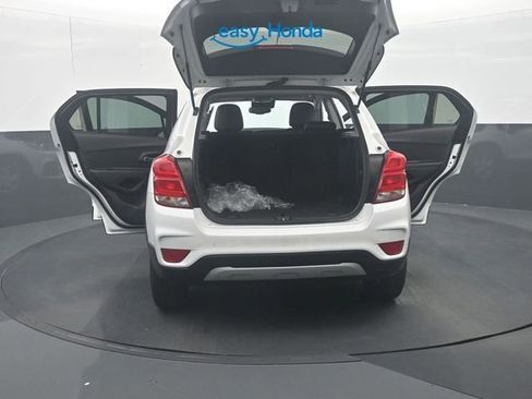 Used 2021 Chevrolet Trax LT image 39
