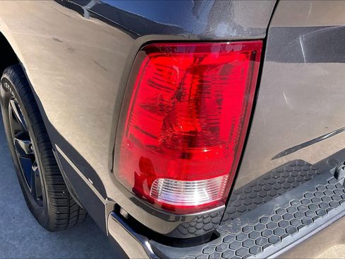 Used 2019 RAM 1500 Express w/ Express Value Package image 27