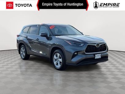 Used 2024 Toyota Highlander LE