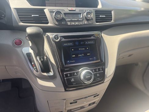 Used 2014 Honda Odyssey Touring Elite image 14