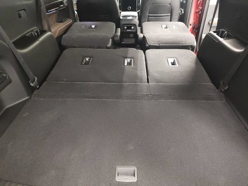 New 2026 GMC Acadia Denali Ultimate w/ LPO, Floor Liner Package AWD/4WD image 16