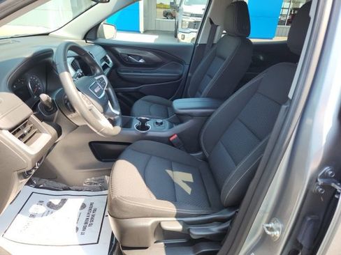Used 2024 GMC Terrain SLE image 12