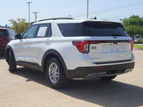 Used 2026 Ford Explorer Active w/ Active Comfort Package RWD image 8