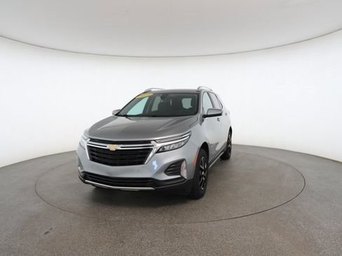 Used 2023 Chevrolet Equinox LT w/ Driver Convenience Package image 32