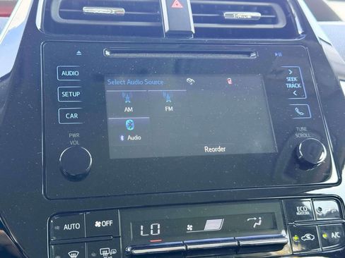 Used 2019 Toyota Prius XLE AWD/4WD image 23