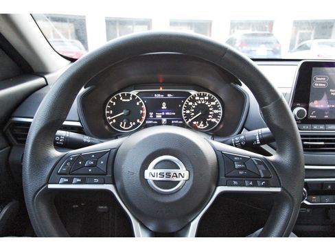 Used 2021 Nissan Altima 2.5 SV FWD image 16