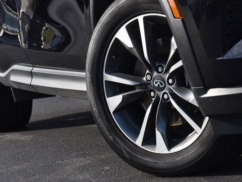 Certified 2025 INFINITI QX60 Luxe image 10