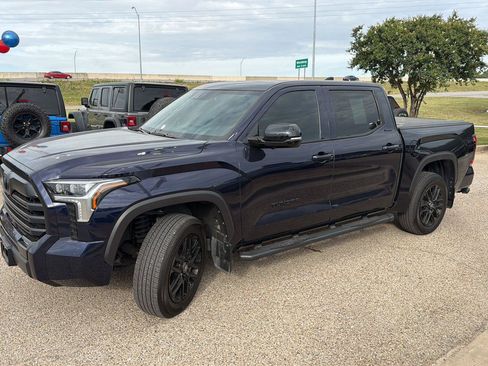 Used 2025 Toyota Tundra Limited AWD/4WD image 7