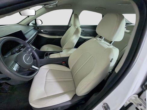 Used 2025 Hyundai Sonata SEL FWD image 13