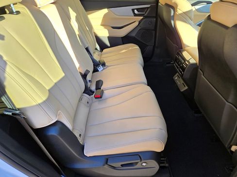 New 2026 Acura MDX SH-AWD image 19