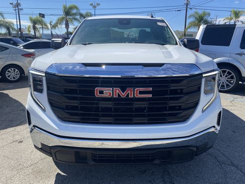 Used 2024 GMC Sierra 1500 Pro w/ Convenience Package RWD image 3