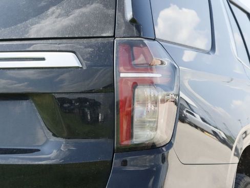 Used 2021 Chevrolet Tahoe High Country w/ Premium Package RWD image 7