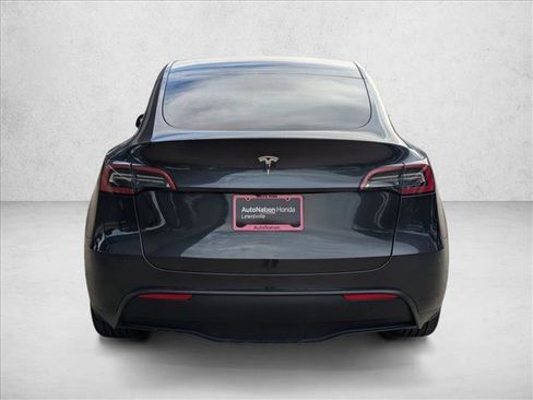Used 2024 Tesla Model Y Long Range RWD image 7