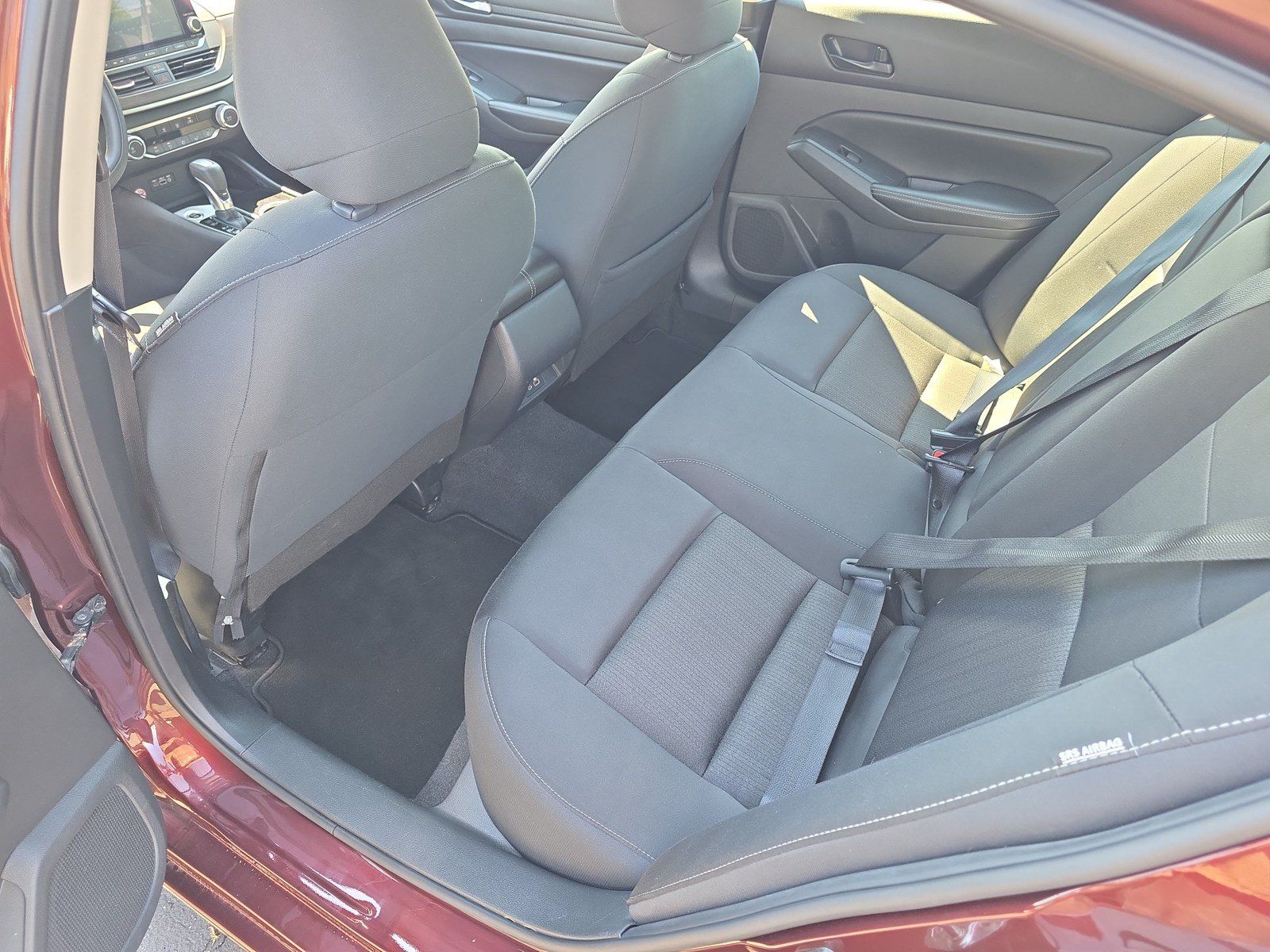 Used 2024 Nissan Altima 2.5 SV FWD image 15