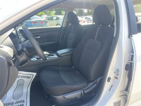 Used 2024 Nissan Sentra SV image 14