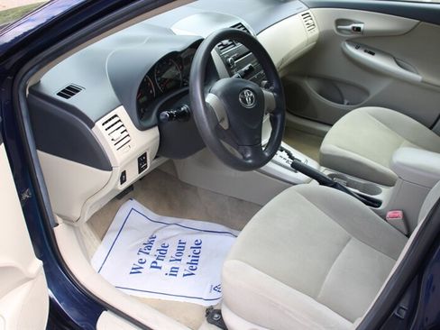 Used 2011 Toyota Corolla LE FWD image 5