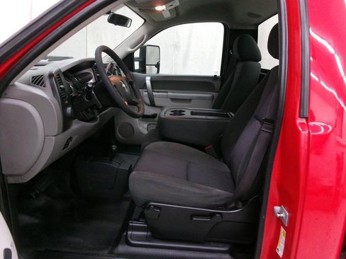 Used 2014 Chevrolet Silverado 2500 W/T w/ Snow Plow Prep Package AWD/4WD image 17