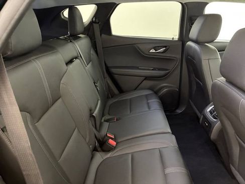Used 2019 Chevrolet Blazer LT w/ Sun and Wheels Package AWD/4WD image 16