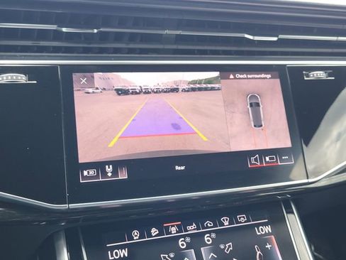 Used 2019 Audi Q8 Prestige AWD/4WD image 17