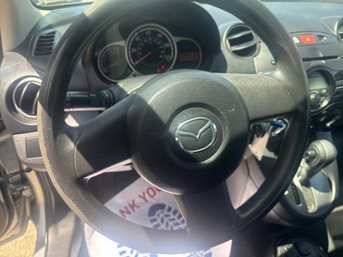 Used 2013 MAZDA MAZDA2 Sport image 11