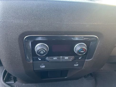 Used 2023 Chevrolet Tahoe LT w/ Luxury Package RWD image 13