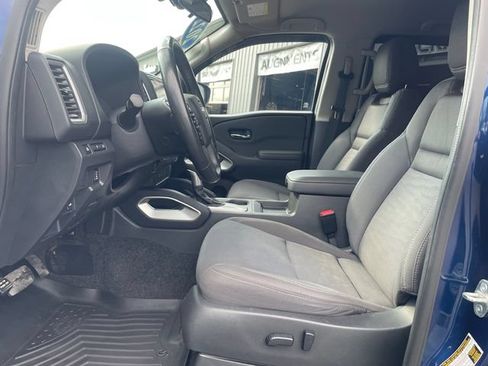 Used 2022 Nissan Frontier SV AWD/4WD image 10