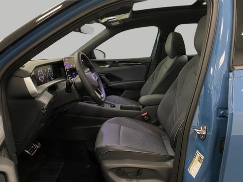 New 2026 Volkswagen Tiguan SE R-Line image 26