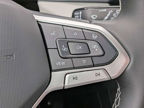 New 2026 Volkswagen Taos SE FWD image 26