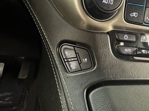 Used 2019 GMC Yukon Denali image 35