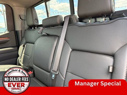 Used 2023 GMC Sierra 1500 Denali w/ Denali Reserve Package AWD/4WD image 17