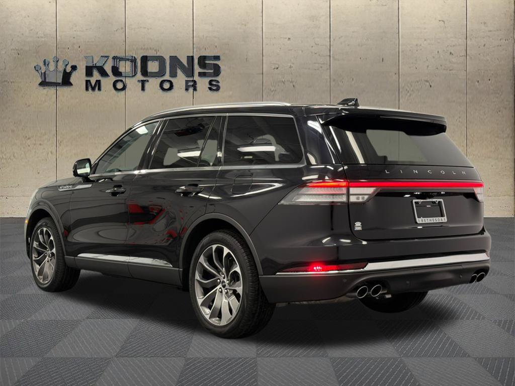 Used 2025 Lincoln Aviator Reserve AWD/4WD image 6