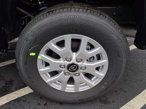 New 2025 Toyota Tacoma SR5 image 12