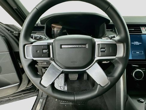 Used 2025 Land Rover Discovery S AWD/4WD image 12