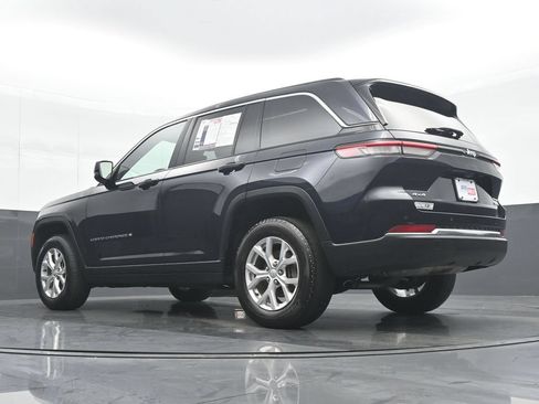 Used 2023 Jeep Grand Cherokee Limited AWD/4WD image 28