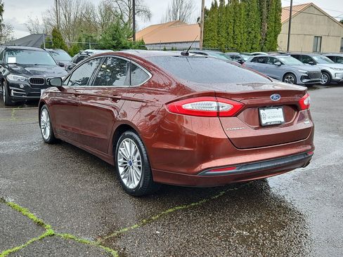 Used 2015 Ford Fusion SE w/ Equipment Group 202A image 3
