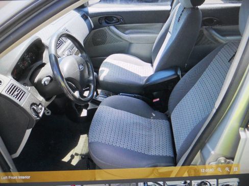 Used 2006 Ford Focus SES FWD image 10