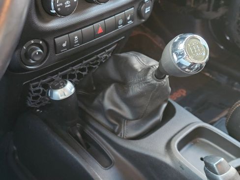 Used 2011 Jeep Wrangler Sahara w/ Dual Top Group image 28